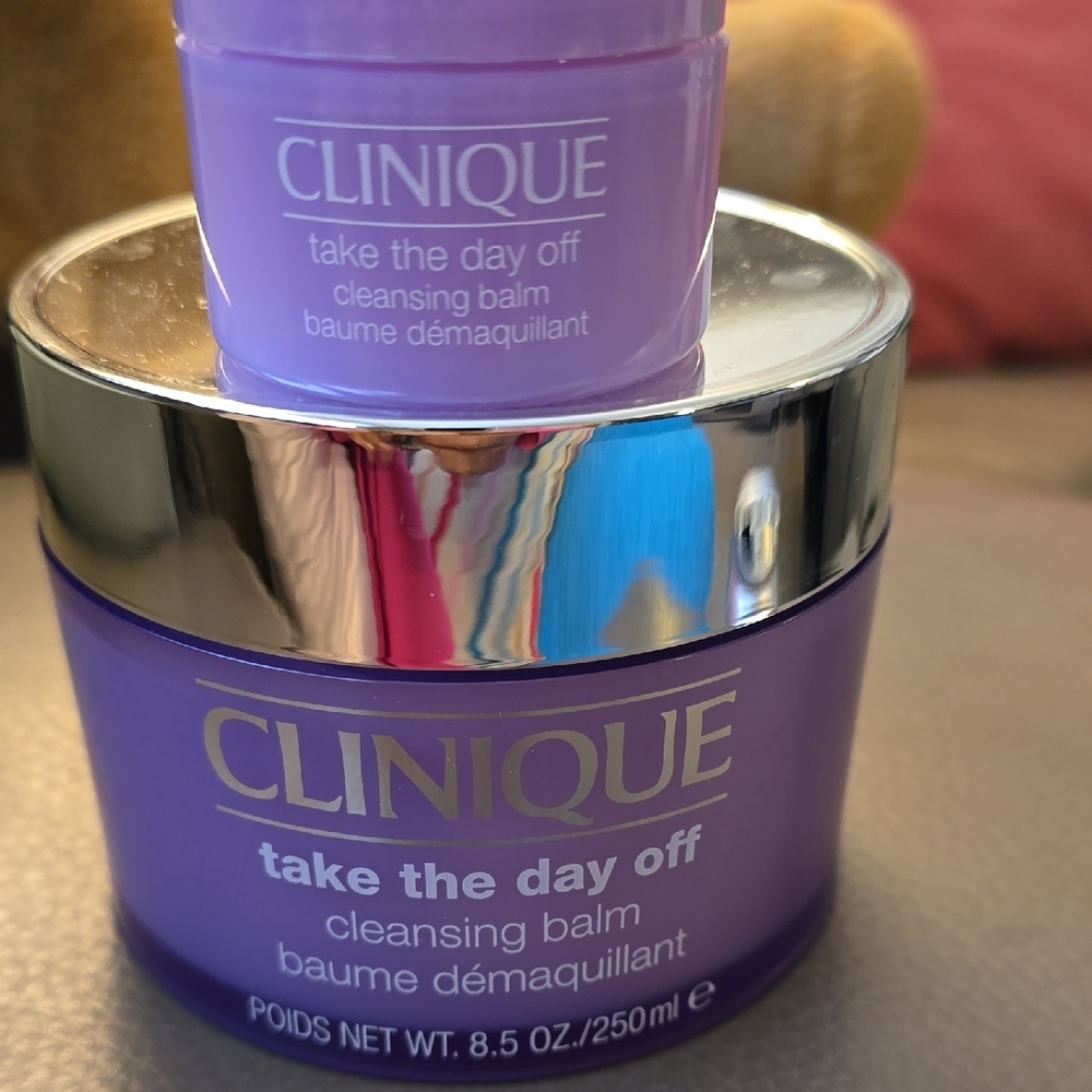 Clinique take the day off